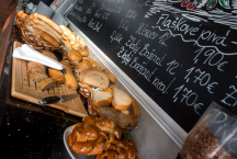 Návštevníci kempu si môžu doobjednať raňajky a večere v reštaurácii Thermalparku