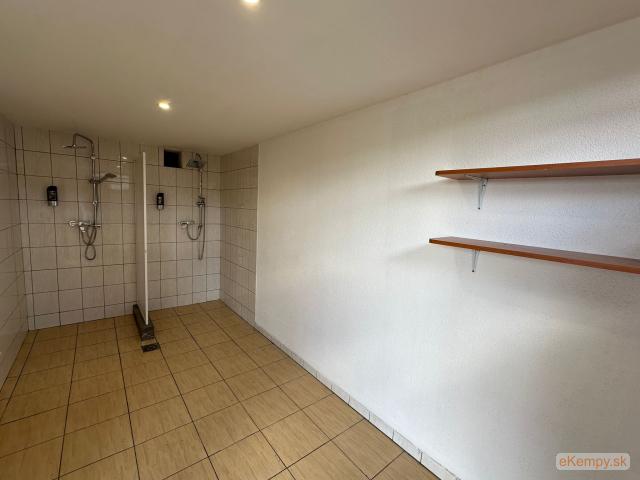 Autokemp Jazero L.A Sprchy